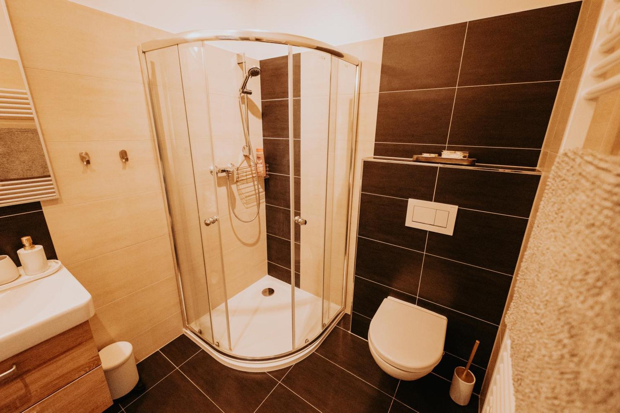 Citybeat Apartments, 400M From The Square Plzeň Eksteriør billede
